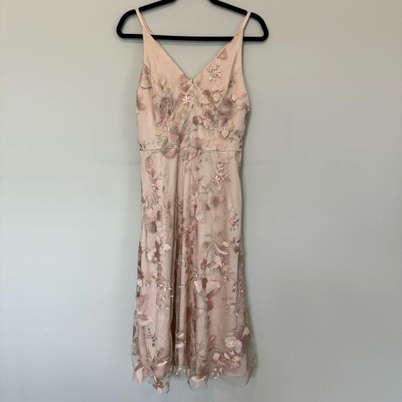 NEW Vince Camuto Size 6 Embroidered Mesh Midi with V-Neck and Spaghetti Strap - Picture 3 of 8